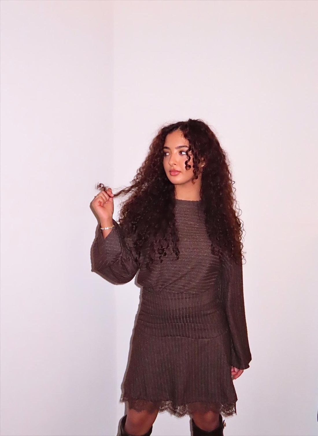 LACE KNIT DRESS - MOCHA