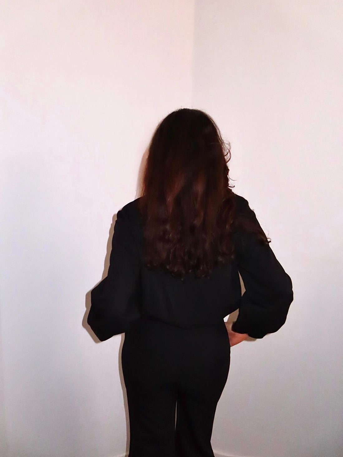 SLEEK ZIP-UP JACKET